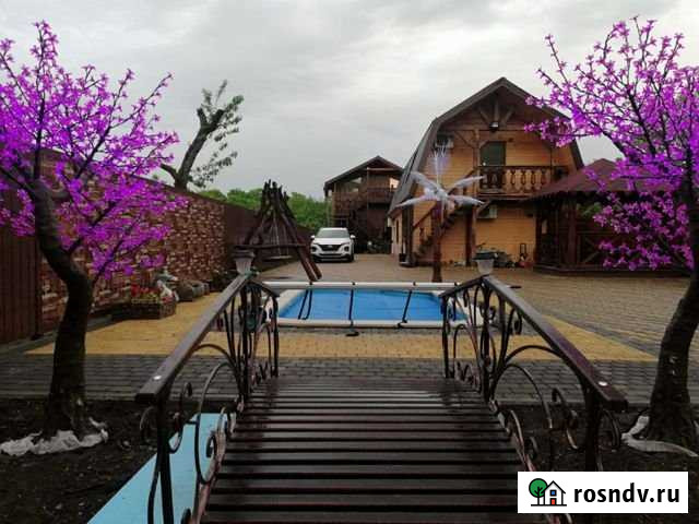 Коттедж 70 м² на участке 8 сот. в аренду посуточно в Каменномостском Каменномостский - изображение 1