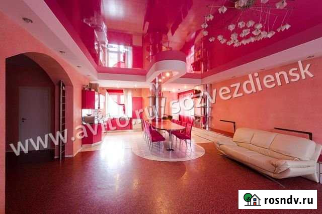 Коттедж 380 м² на участке 10 сот. в аренду посуточно в Новосибирске Новосибирск - изображение 1