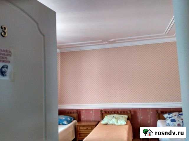 Комната 20 м² в > 9-ком. кв., 2/4 эт. в аренду на длительный срок в Геленджике Геленджик - изображение 1