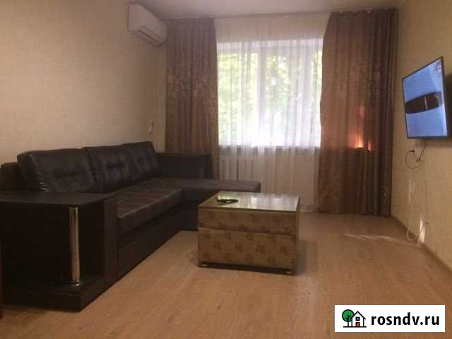 3-комнатная квартира, 73 м², 1/5 эт. в аренду посуточно в Симферополе Симферополь - изображение 1