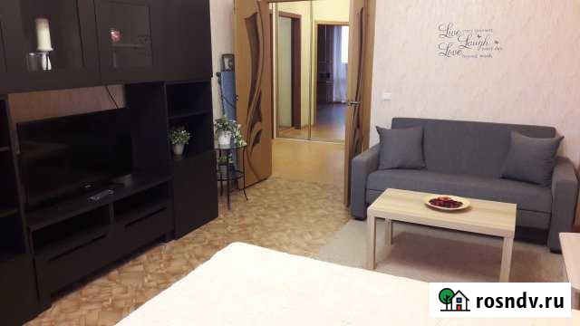 2-комнатная квартира, 65 м², 8/13 эт. в аренду посуточно в Омске Омск - изображение 1