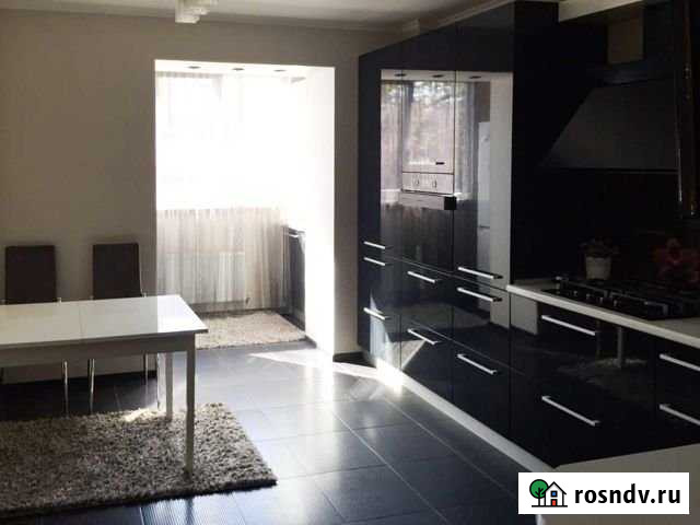 3-комнатная квартира, 114 м², 1/3 эт. на продажу в Таганроге Таганрог - изображение 1