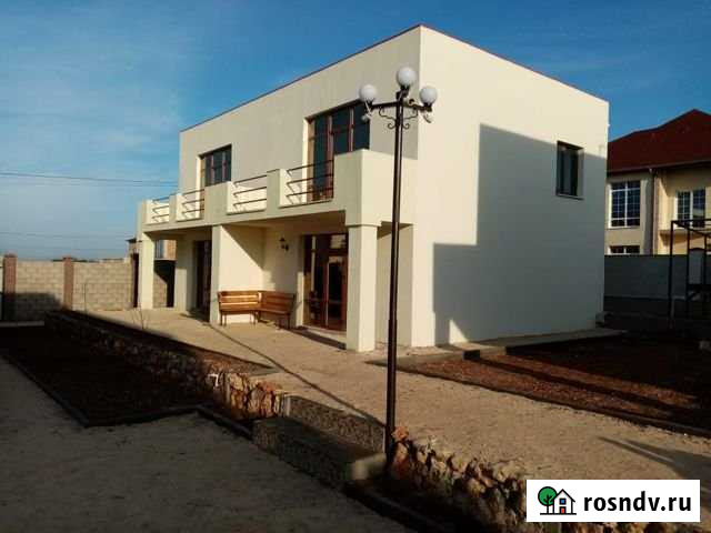 Коттедж 100 м² на участке 15 сот. в аренду посуточно в Севастополе Севастополь - изображение 1