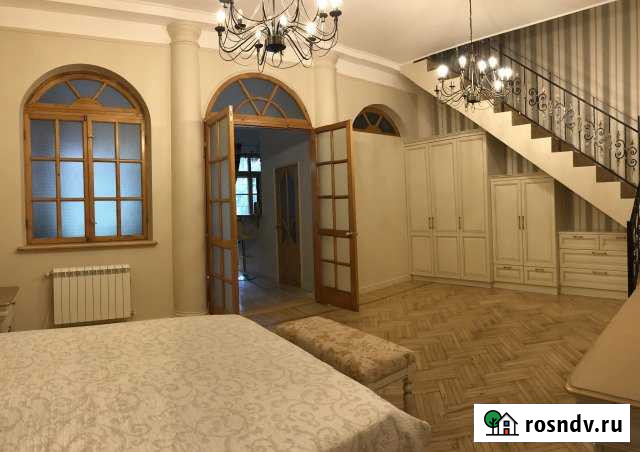 > 9-комнатная квартира, 355 м², 3/3 эт. на продажу в Ялте Ялта - изображение 1