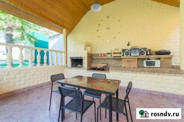 Коттедж 330 м² на участке 14 сот. в аренду посуточно в Сочи Сочи - изображение 1