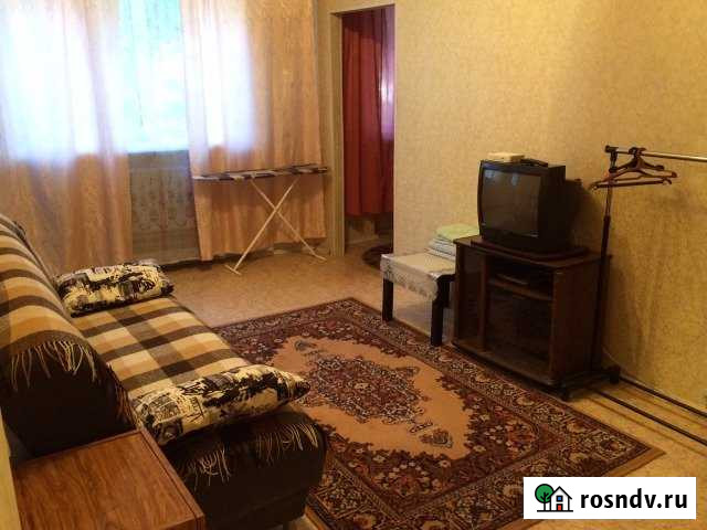 2-комнатная квартира, 43 м², 1/5 эт. в аренду посуточно в Омске Омск - изображение 1