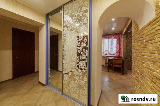 2-комнатная квартира, 60 м², 3/10 эт. в аренду посуточно в Брянске Брянск - изображение 1