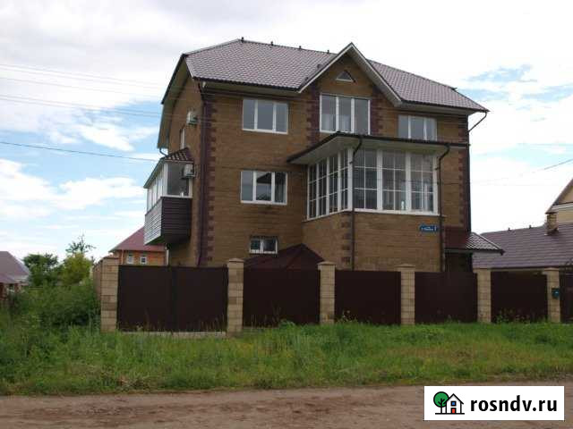 Коттедж 350 м² на участке 15 сот. в аренду посуточно в Уфе Уфа - изображение 1