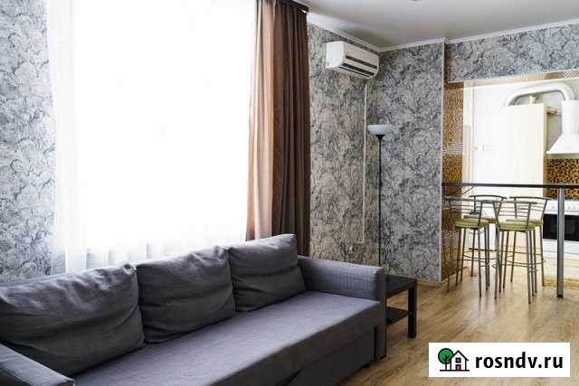 2-комнатная квартира, 68 м², 1/4 эт. в аренду посуточно в Оренбурге Оренбург - изображение 1