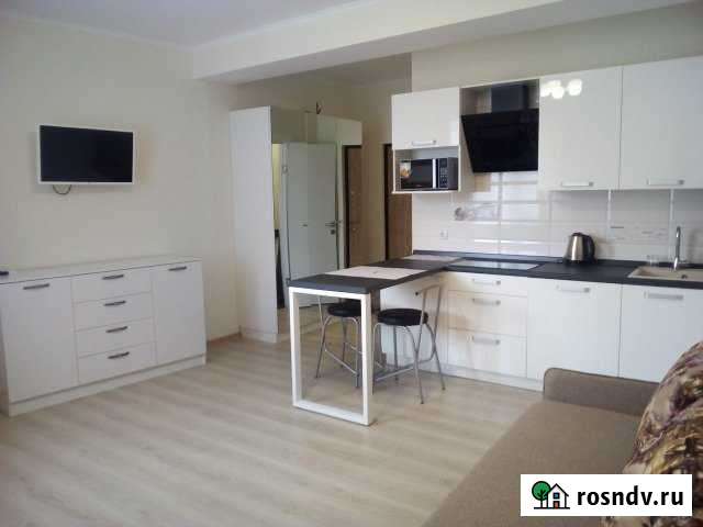 1-комнатная квартира, 30 м², 1/2 эт. в аренду на длительный срок в Ялте Ялта - изображение 1