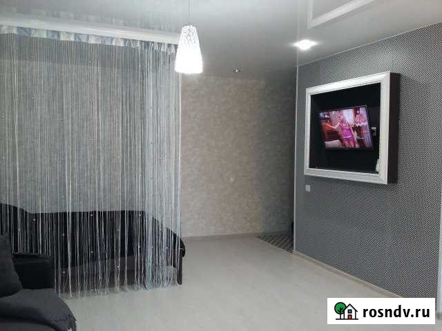 1-комнатная квартира, 35 м², 3/5 эт. в аренду посуточно в Шахтах Шахты - изображение 1