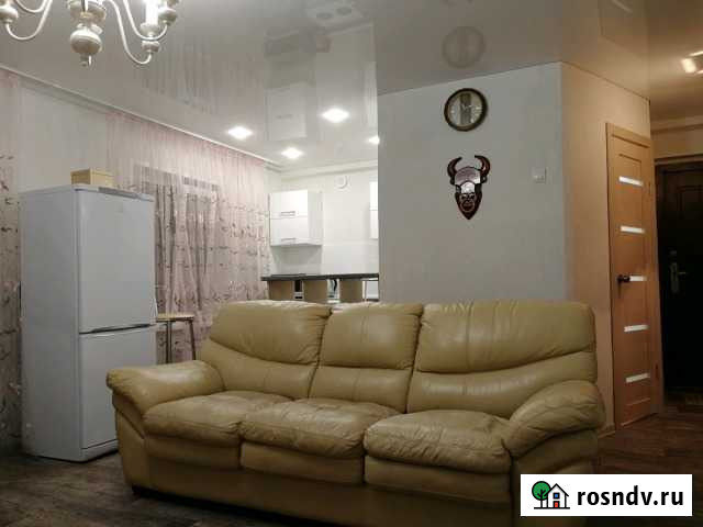 2-комнатная квартира, 50 м², 2/5 эт. в аренду посуточно в Саяногорске Саяногорск - изображение 1