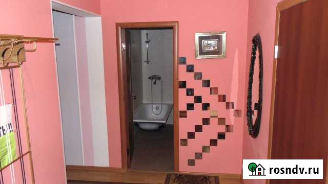 2-комнатная квартира, 36 м², 1/1 эт. в аренду посуточно в Шахтах Шахты - изображение 1