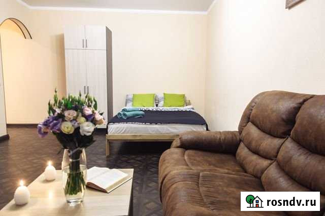 1-комнатная квартира, 32 м², 4/5 эт. в аренду посуточно в Шахтах Шахты - изображение 1