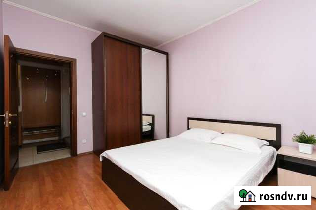 3-комнатная квартира, 80 м², 4/5 эт. в аренду посуточно в Новосибирске Новосибирск - изображение 1