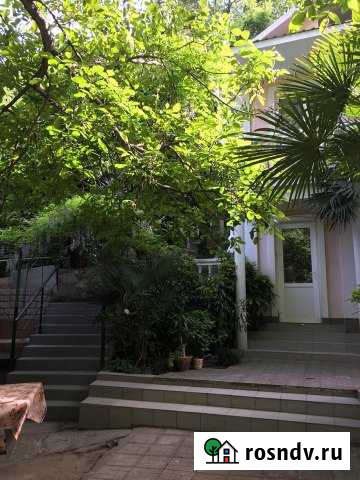 Дом 90 м² на участке 3 сот. в аренду посуточно в Ялте Ялта - изображение 1