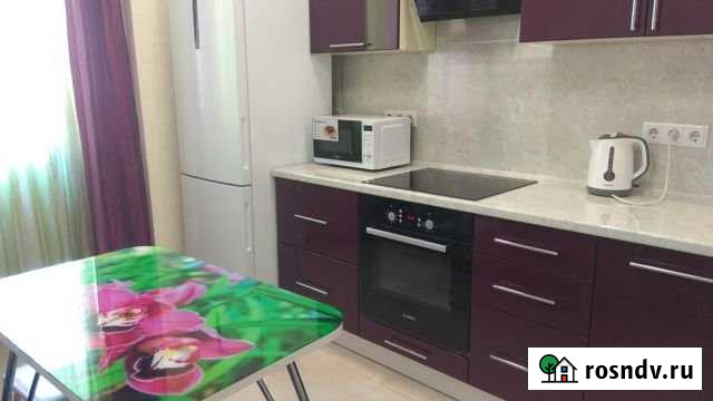 1-комнатная квартира, 38 м², 5/9 эт. в аренду посуточно в Волжском Волгоградской области Волжский - изображение 1