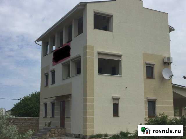 Дом 200 м² на участке 20 сот. на продажу в Черноморском Республики Крым Черноморское - изображение 1