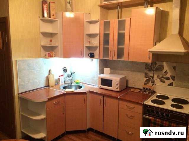 2-комнатная квартира, 50 м², 3/5 эт. в аренду посуточно в Муравленко Муравленко - изображение 1