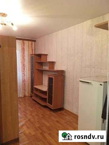 Комната 13 м² в 5-ком. кв., 3/5 эт. в аренду на длительный срок в Саратове Саратов - изображение 1
