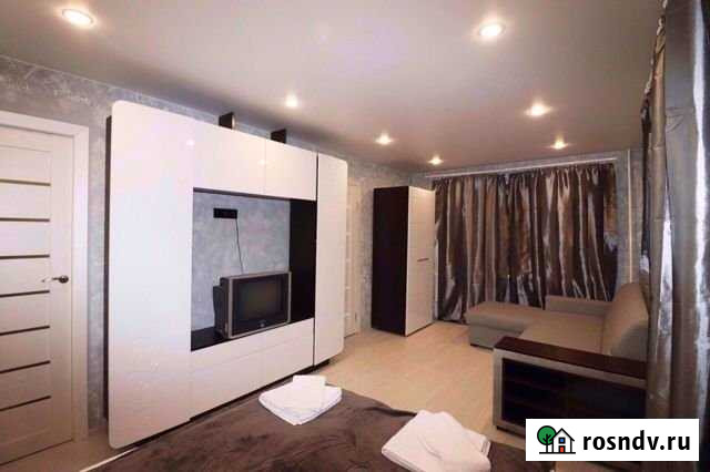 1-комнатная квартира, 35 м², 1/5 эт. в аренду посуточно в Кировске Мурманской области Кировск - изображение 1