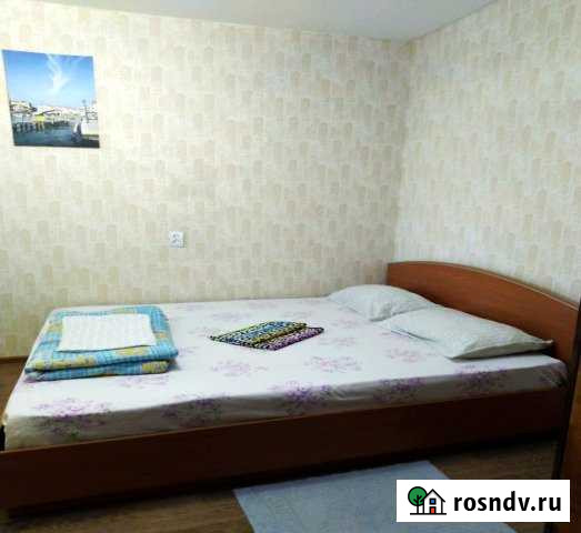 3-комнатная квартира, 50 м², 5/5 эт. в аренду посуточно в Артеме Артем - изображение 1