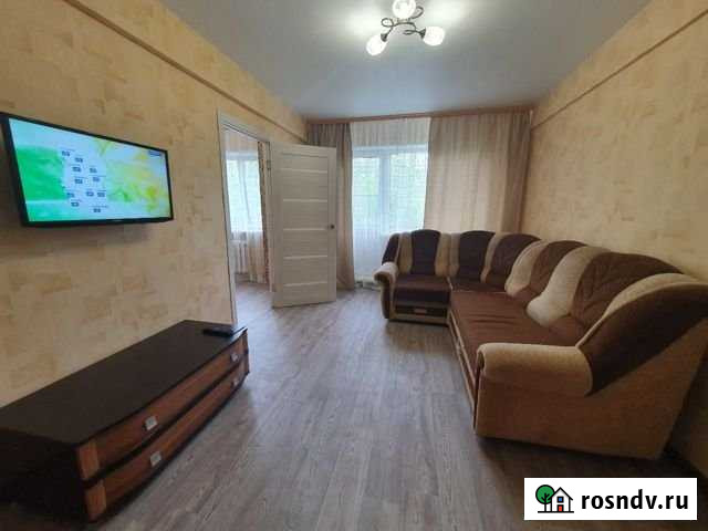 2-комнатная квартира, 45 м², 3/5 эт. в аренду посуточно в Омске Омск - изображение 1