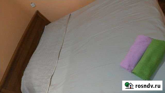 3-комнатная квартира, 50 м², 4/5 эт. в аренду посуточно в Черкесске Черкесск - изображение 1