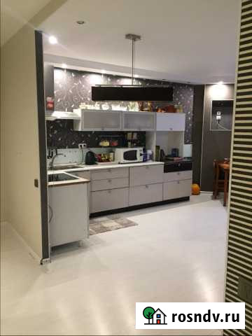 3-комнатная квартира, 80 м², 1/5 эт. в аренду на длительный срок в Абакане Абакан - изображение 1