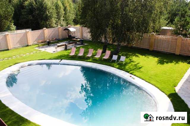 Коттедж 300 м² на участке 10 сот. в аренду посуточно в Екатеринбурге Екатеринбург - изображение 1