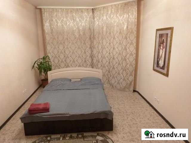 1-комнатная квартира, 50 м², 8/9 эт. в аренду посуточно в Нижневартовске Нижневартовск - изображение 1