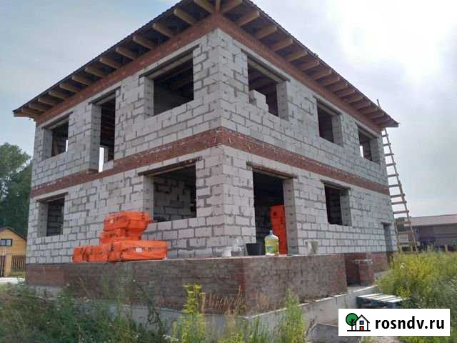 Коттедж 300 м² на участке 10 сот. на продажу в Оби Обь - изображение 1