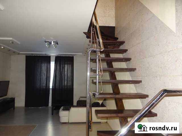 3-комнатная квартира, 100 м², 2/3 эт. в аренду посуточно в Барнауле Барнаул - изображение 1