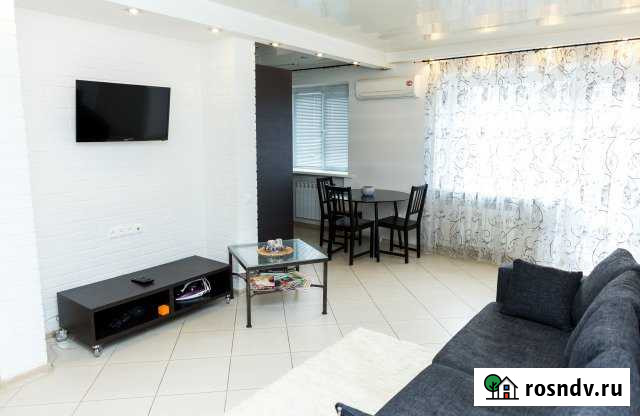 2-комнатная квартира, 50 м², 3/5 эт. в аренду посуточно в Воронеже Воронеж - изображение 1