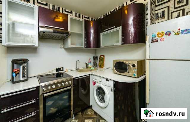 1-комнатная квартира, 35 м², 1/5 эт. в аренду посуточно в Артеме Артем - изображение 1