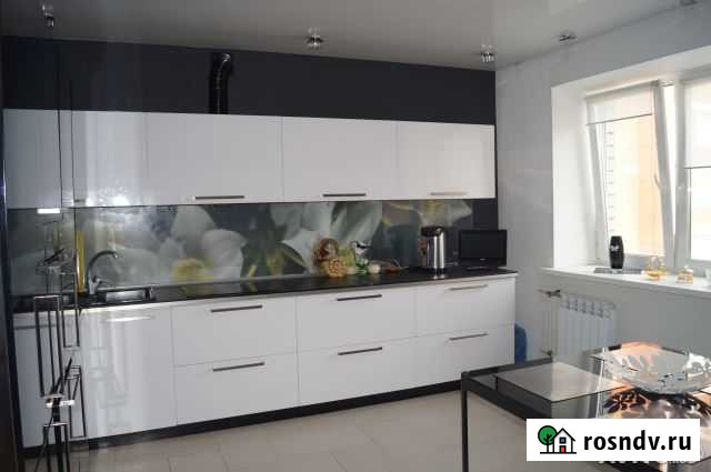 3-комнатная квартира, 110 м², 4/8 эт. в аренду на длительный срок в Тобольске Тобольск - изображение 1