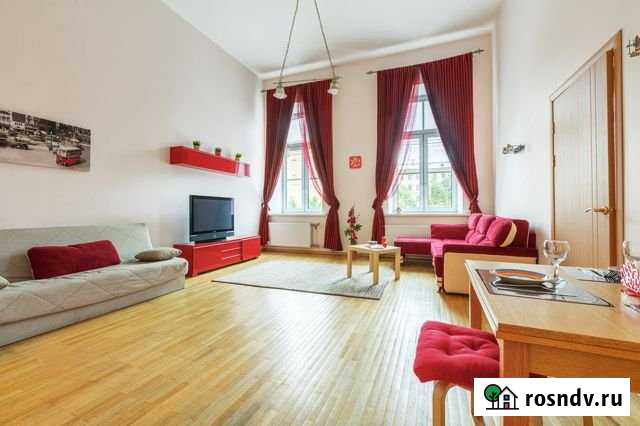 3-комнатная квартира, 90 м², 2/4 эт. в аренду посуточно в Санкт-Петербурге Санкт-Петербург - изображение 1