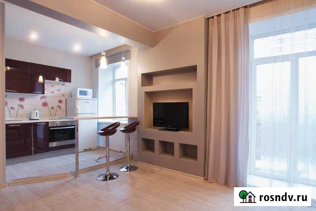 Квартира-студия, 42 м², 4/5 эт. в аренду посуточно в Красноярске Красноярск - изображение 1