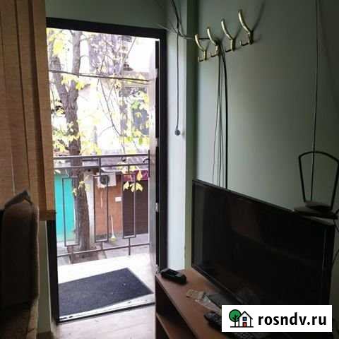 1-комнатная квартира, 28 м², 2/3 эт. в аренду на длительный срок в Ялте Ялта - изображение 1