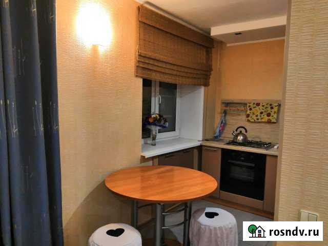 Квартира-студия, 30.1 м², 5/5 эт. в аренду посуточно в Омске Омск - изображение 1