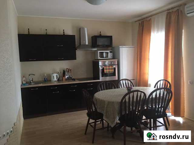 Таунхаус 84 м² на участке 1 сот. в аренду посуточно в Магнитогорске Магнитогорск - изображение 1