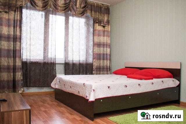 1-комнатная квартира, 40 м², 4/10 эт. в аренду посуточно в Балаково Балаково - изображение 1