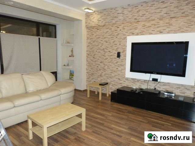 Таунхаус 250 м² на участке 3 сот. в аренду посуточно в Усть-Качке Усть-Качка - изображение 1