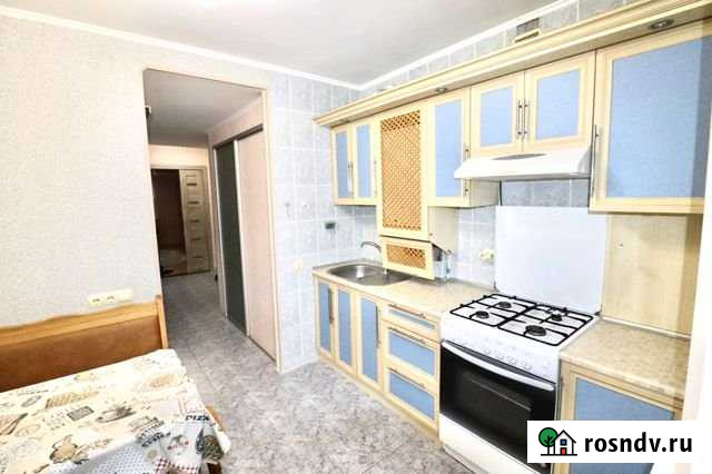 2-комнатная квартира, 60 м², 3/6 эт. в аренду на длительный срок в Феодосии Феодосия - изображение 1