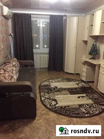 1-комнатная квартира, 35 м², 4/5 эт. в аренду посуточно в Каменске-Шахтинском Каменск-Шахтинский - изображение 1