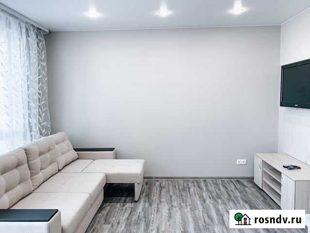 1-комнатная квартира, 50 м², 10/17 эт. в аренду посуточно в Нягани Нягань - изображение 1