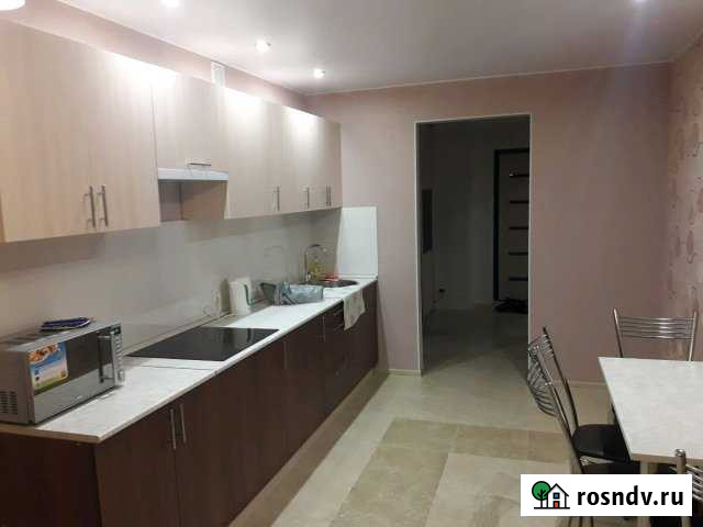 1-комнатная квартира, 44 м², 15/19 эт. в аренду посуточно в Саратове Саратов - изображение 1