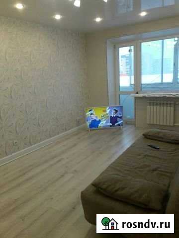 2-комнатная квартира, 55 м², 4/5 эт. в аренду посуточно в Ленске Ленск - изображение 1