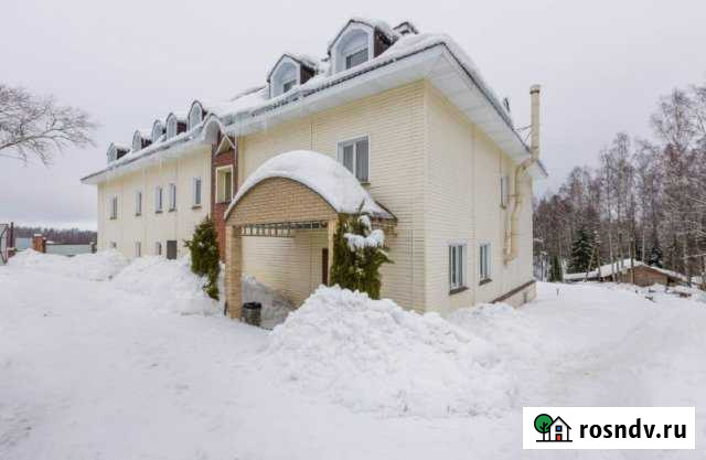 Коттедж 650 м² на участке 100 сот. в аренду посуточно в Зеленогорске Ленинградской области Зеленогорск - изображение 1