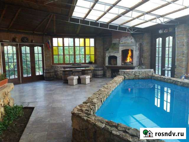 Дом 150 м² на участке 5 сот. в аренду посуточно в Севастополе Севастополь - изображение 1